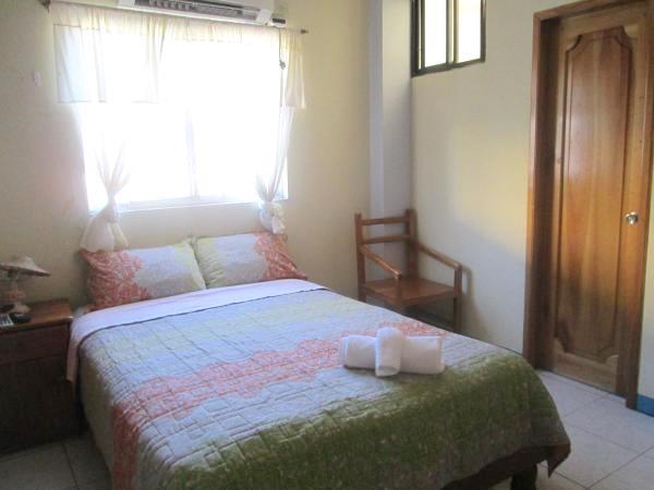Hostal Leon Dormido Puerto Baquerizo Moreno Dış mekan fotoğraf